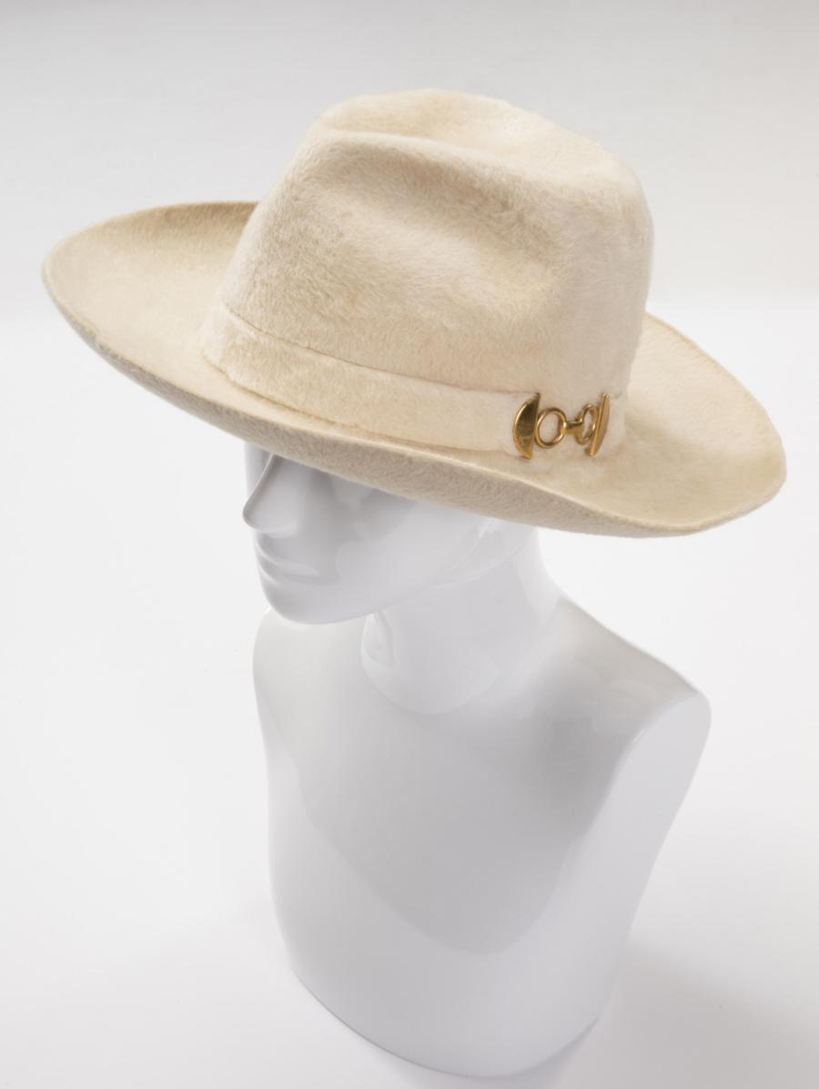 hat