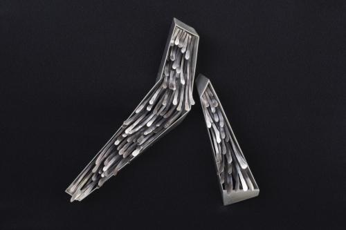 Lean on Each Other (Two brooches)